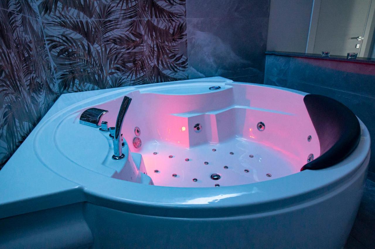 Royal Playa Suite And Apartament -Private Parking- Self Chek Out Катания Экстерьер фото