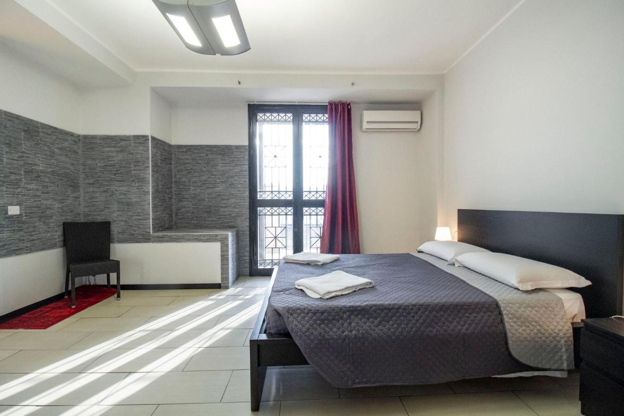 Royal Playa Suite And Apartament -Private Parking- Self Chek Out Катания Экстерьер фото