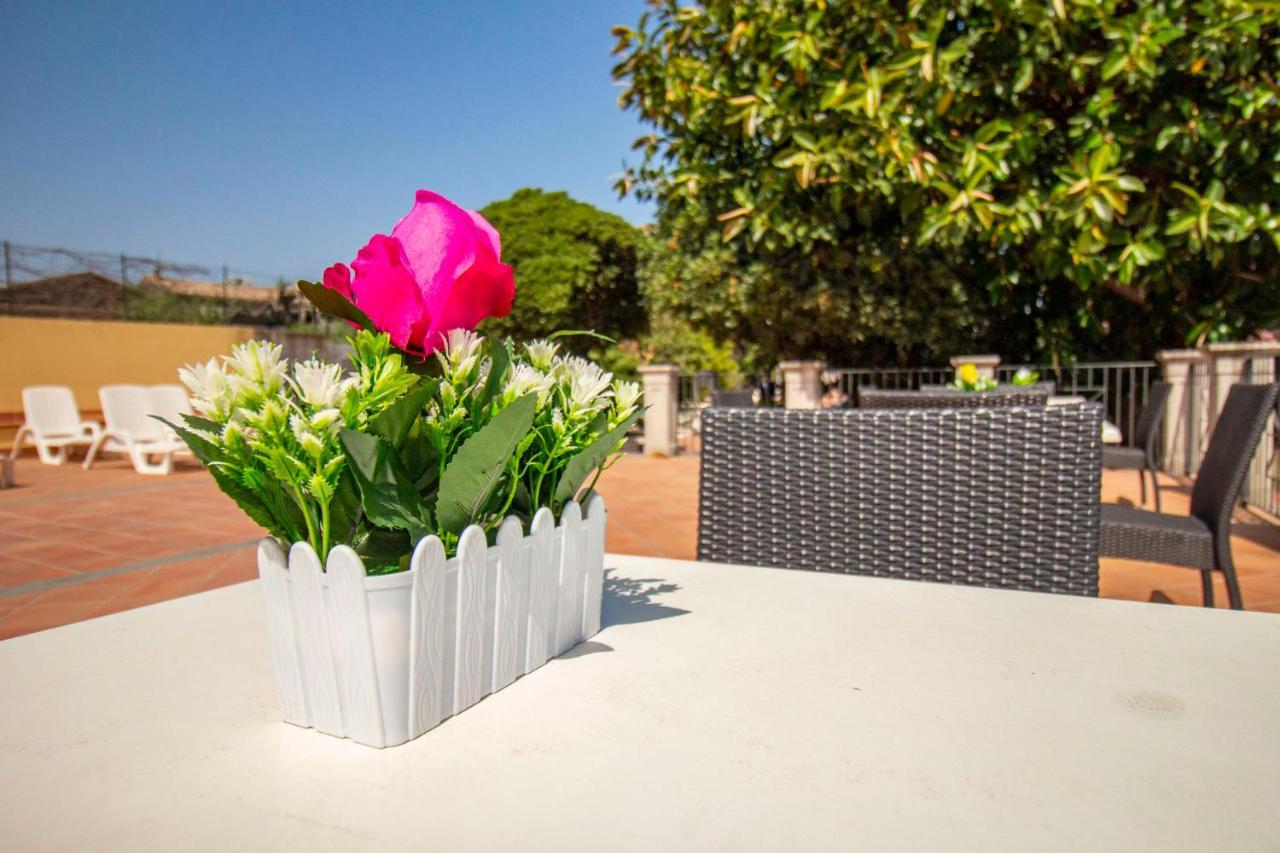 Royal Playa Suite And Apartament -Private Parking- Self Chek Out Катания Экстерьер фото